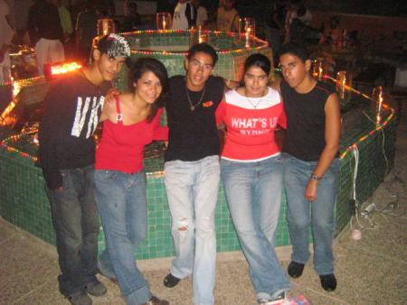 moi mes 2 soeurs khaoula hafsa et mes 2 amis yassine and mehdi